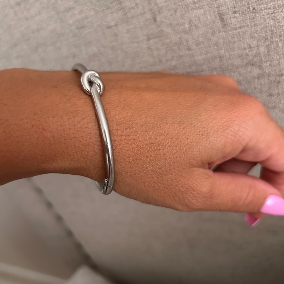 Michael Kors - Picture 2 of 3